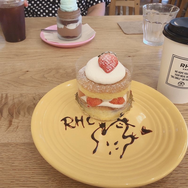 (RH CAFE MINATOMIRAI)