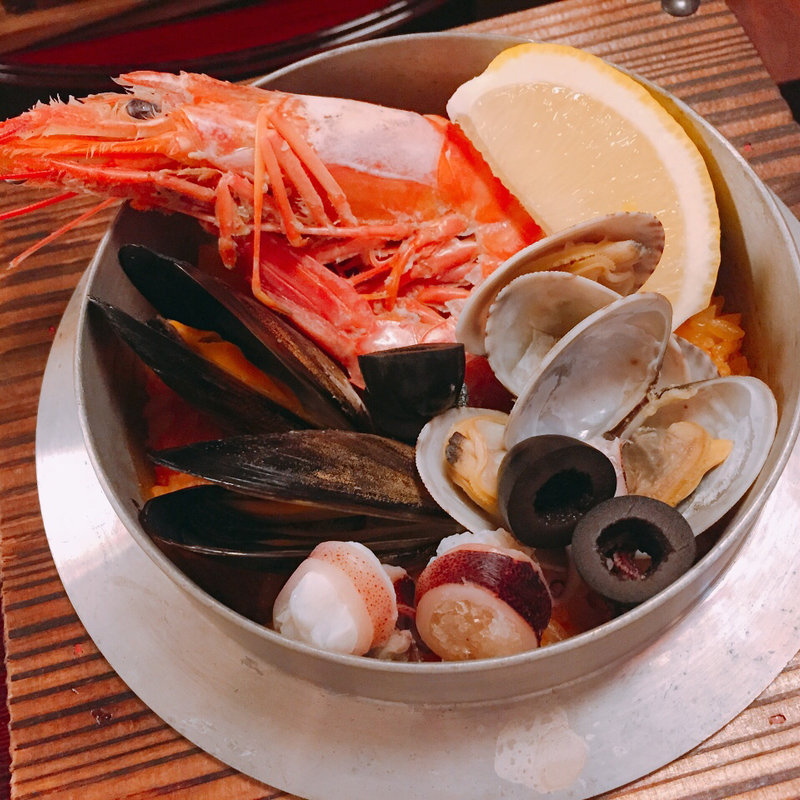 パエリア風釜飯(いちる （四季邸一縷）)