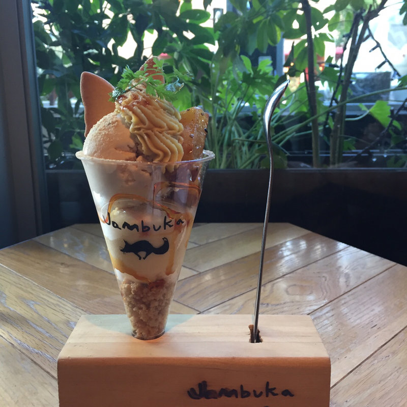 サツマイモパフェ(デリス・デュ・パレ あべのキューズモール店 （Delices du palais）)