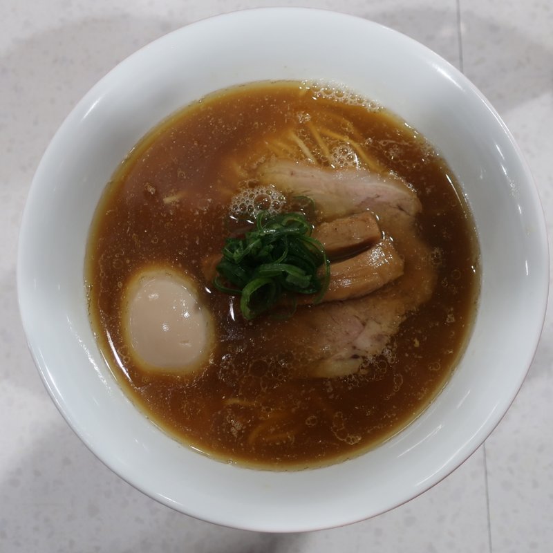 醤油らぁ麺玉子入り(ラーメン星印 )