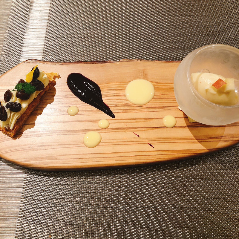 レーズンバターパイ  りんごのソルベ(銀座大石)