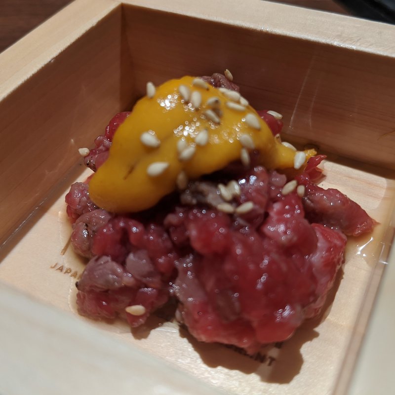 雲丹と黒毛和牛(個室焼肉ITADAKI 馬車道)