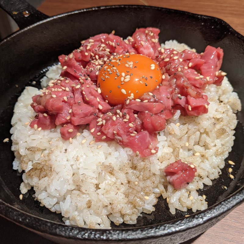 鉄板鍋和牛ユッケご飯(個室焼肉ITADAKI 馬車道)