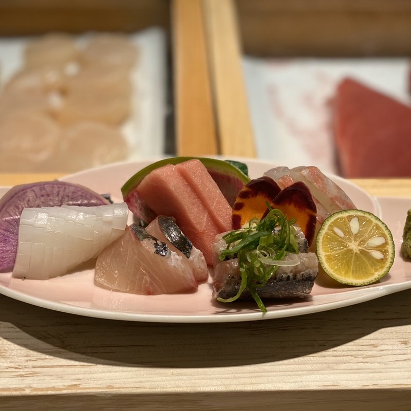 お刺身盛り合わせ(虎杖 表店)