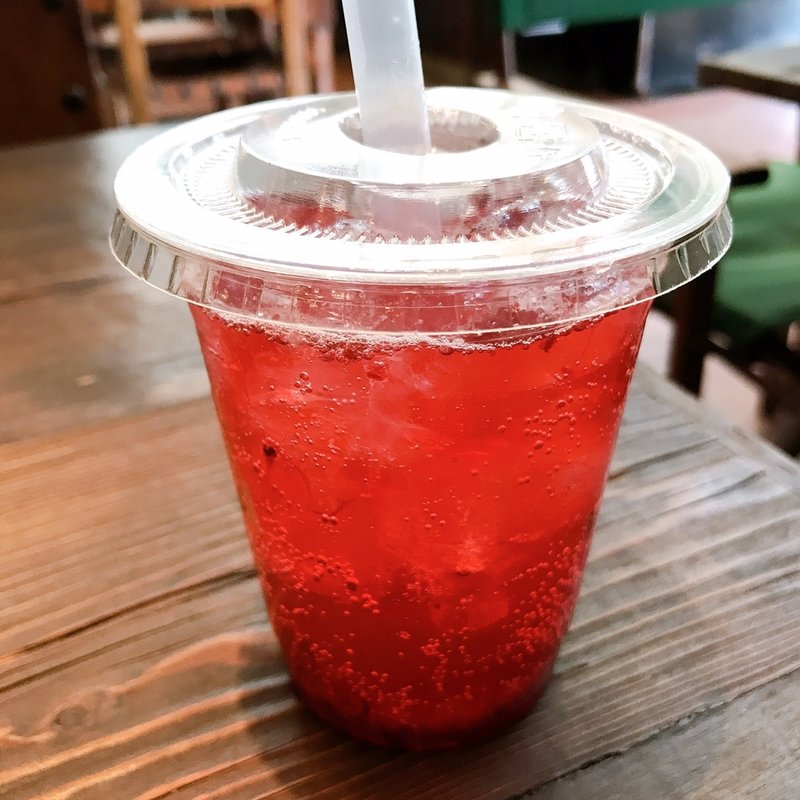 自家製ハイビスカスソーダ(THE GOOD VIBES)