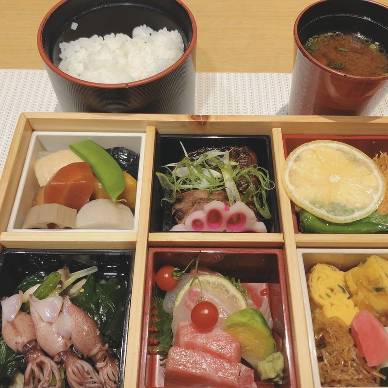 お昼のお弁当(料理屋 乃だ)