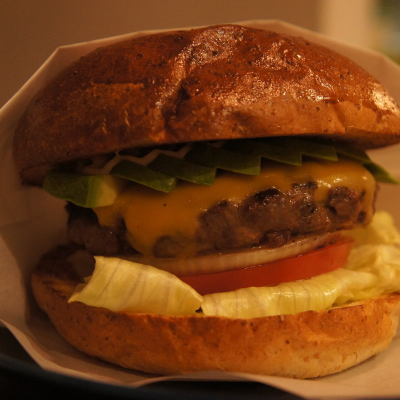 アボカドチーズバーガー(ザゴッドバーガー)