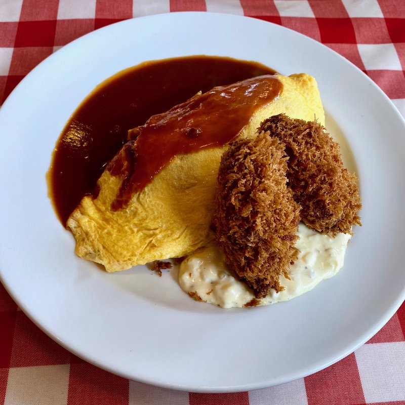 大粒牡蠣フライとデミグラスソースオムライス(フジオ軒 針中野)