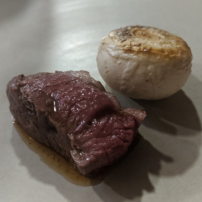 20日熟成のシカ(ビストロ ワタナベ)