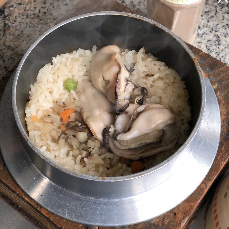 牡蠣の釜めし(牟田商店 )