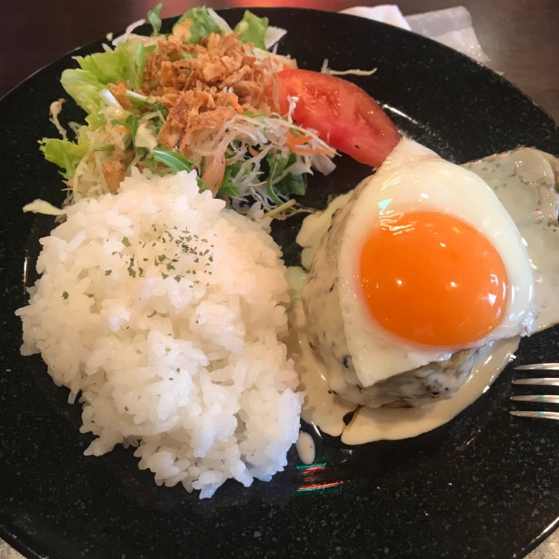 ワサビマヨソースハンバーグ(ウーズバーグ （Woo's Burg）)