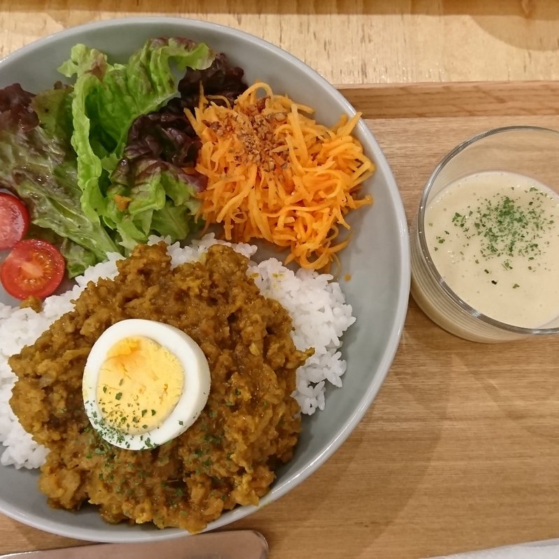 キーマカレー(CAMERA)