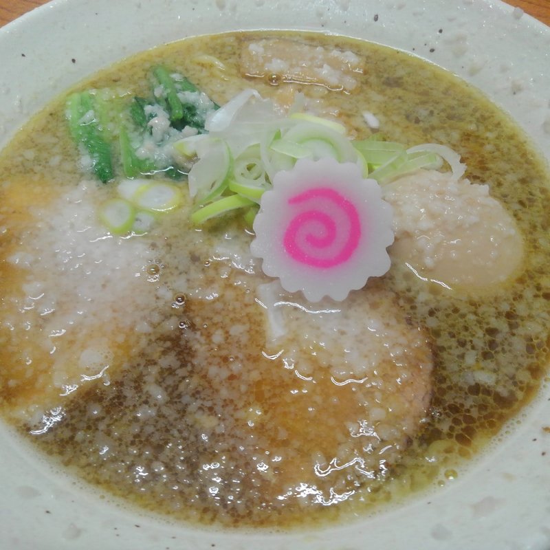 煮干し背脂カレー中華(男前☆飛雄馬 総本店 （おとこまえ☆ひゅうま）)