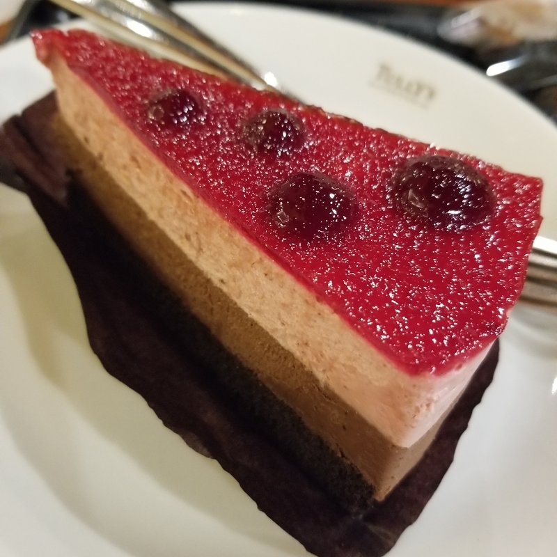 赤のショコラベリーシブースト

(TULLY'S COFFEE)