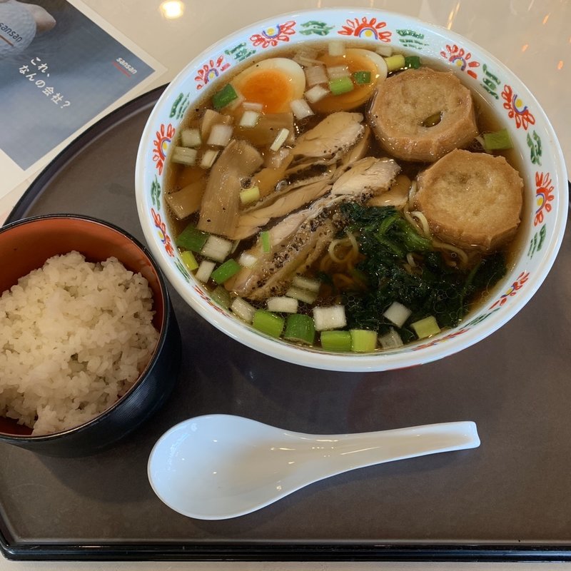 炙り鶏と仙台麩の醤油ラーメン(花の杜ゴルフクラブ)