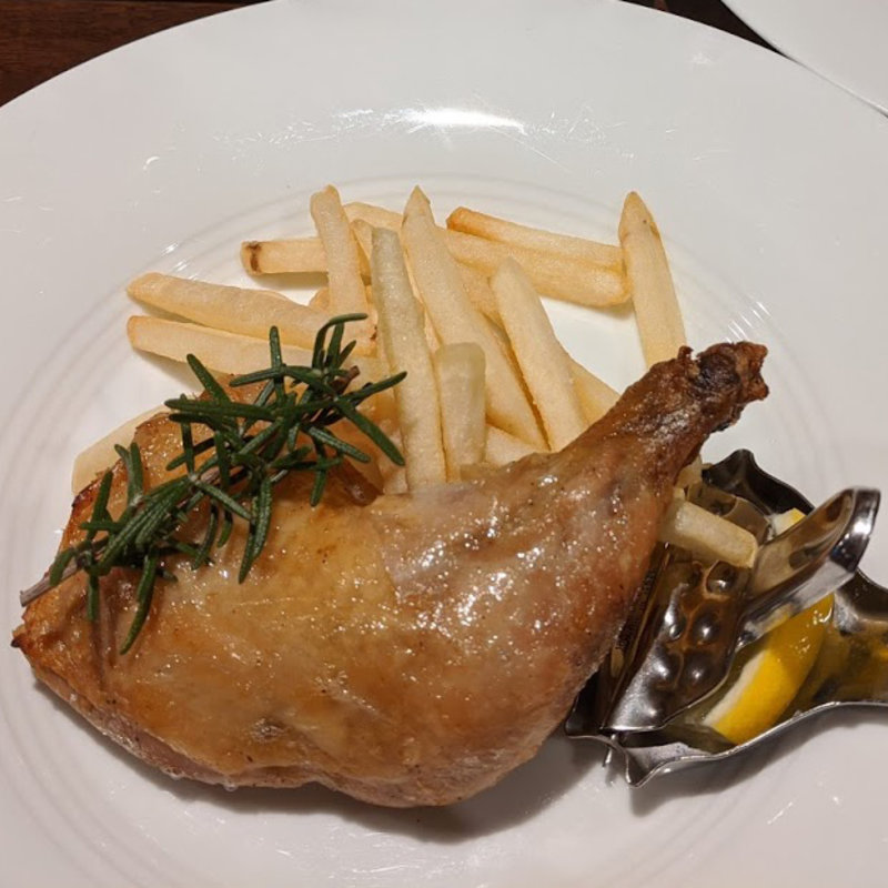 骨付き鶏のコンフィ(パブキリン)