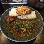 あいがけカレー(野菜)+パクチー(カレーノトリコ)