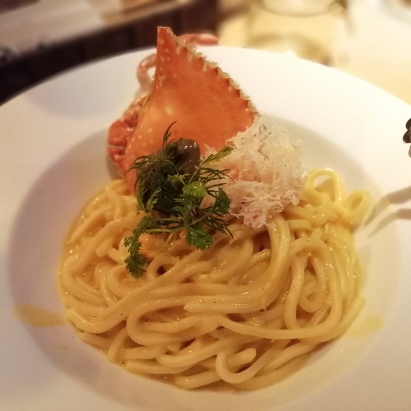 渡り蟹と蟹味噌のカニボナーラ(燻製MOKU)