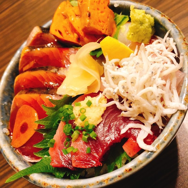 鮮魚丼(築地 海鮮 はしば)