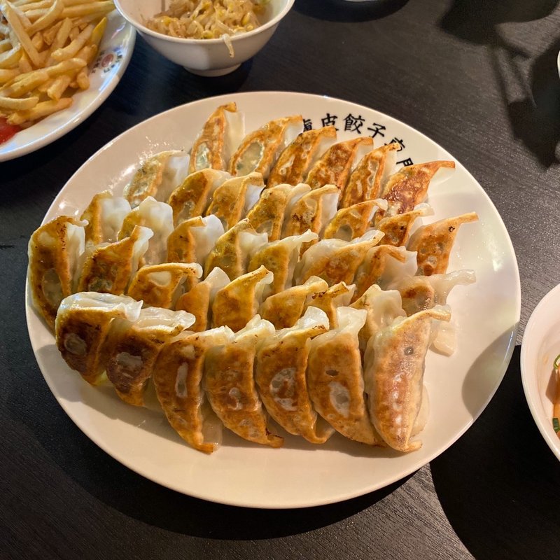 焼き餃子(薄皮餃子専門 渋谷餃子 渋谷本店)