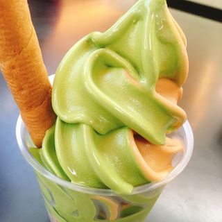 抹茶・ほうじ茶 白玉あずきソフトクリーム(茶寮 伊藤園 羽田空港店)