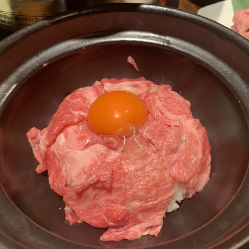 極上 あぶりユッケ丼 スープ漬け(YAKINIKUEN 忍鬨)