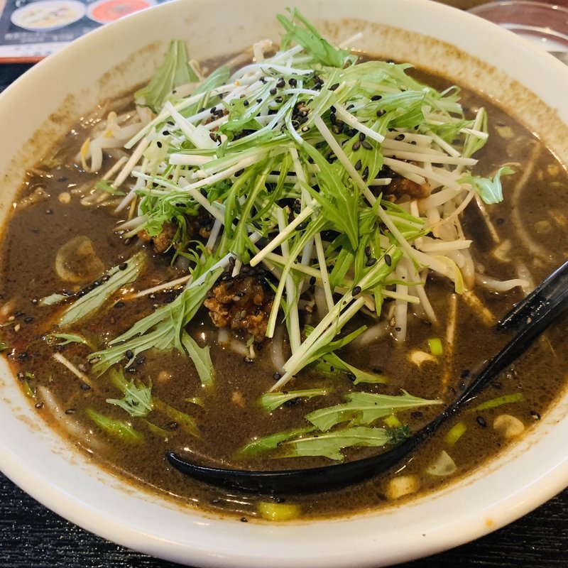 黒胡麻坦々刀削麺(静香酒家)