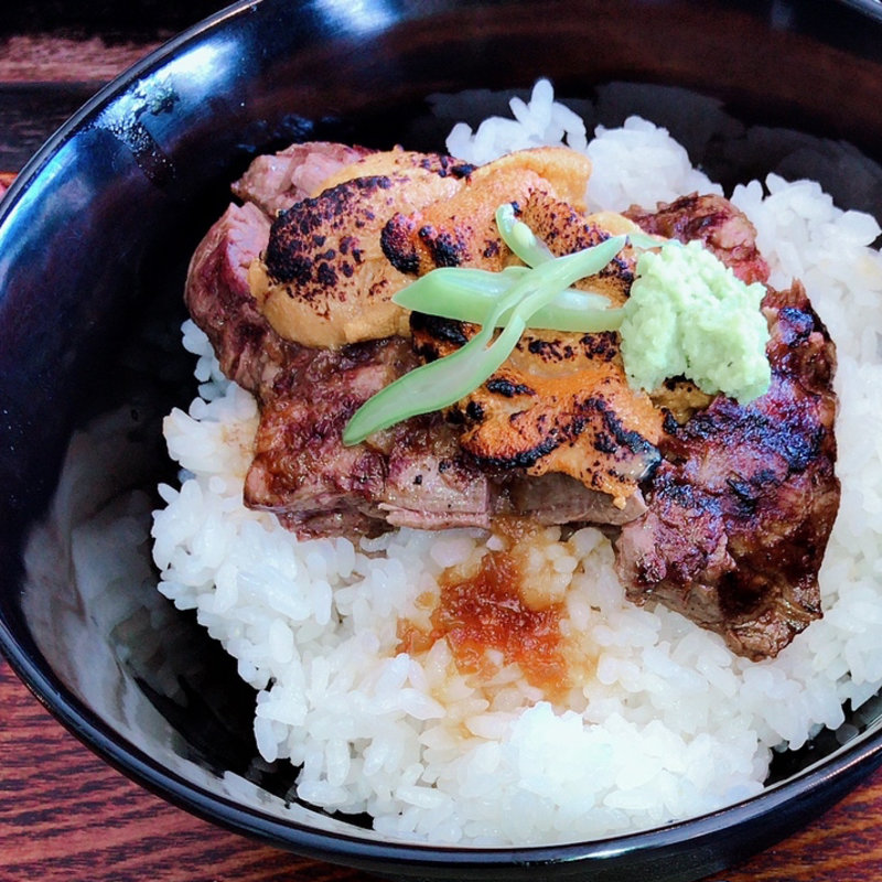 炙りうにのせハラミステーキ丼(旧軽井沢食堂 )