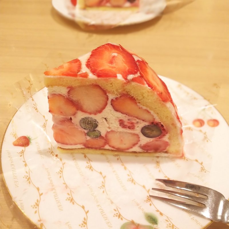 3ベリーレアチーズズコット(果実園 リーベル 新宿店)