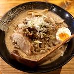 える豚味噌ラーメン(える豚らーめん)