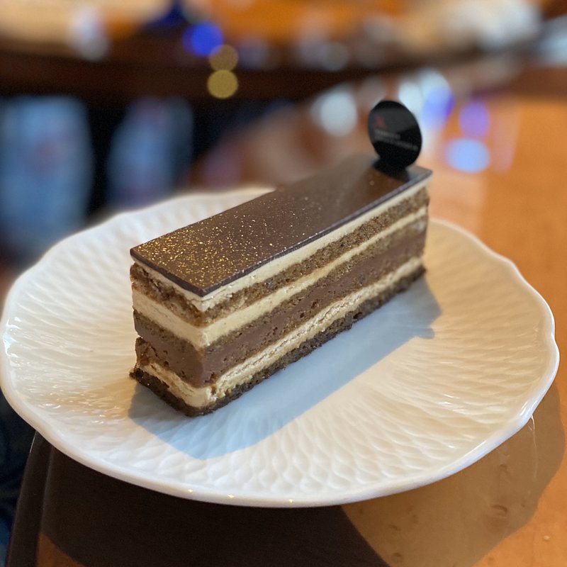 オペラ(スカイラウンジ ジーニス)