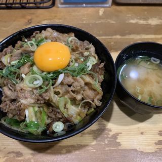 焼き牛めし　肉増し(どんどん 新宿東口アルタ裏店 )