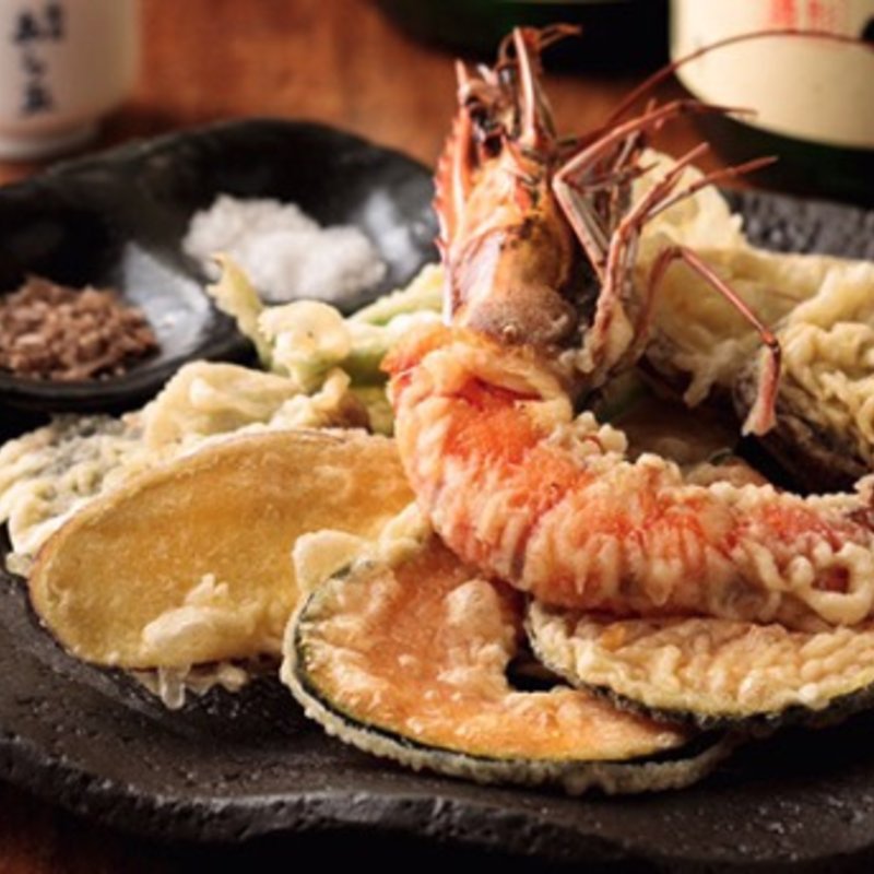 本日の天婦羅盛り合わせ(四季旬菜居酒屋 華音)