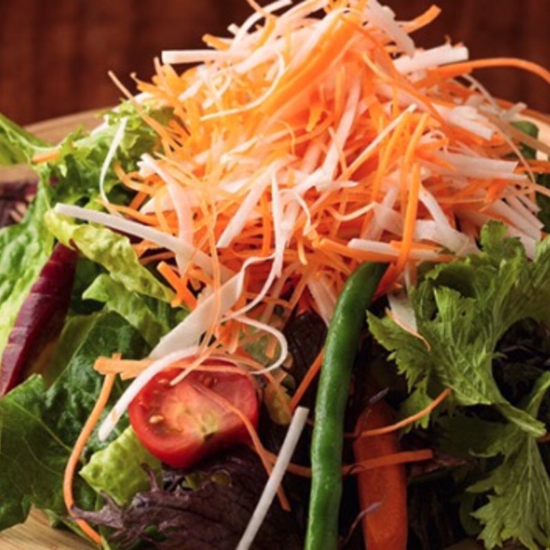 かほくイタリア野菜と産直野菜たっぷりサラダ(四季旬菜居酒屋 華音)