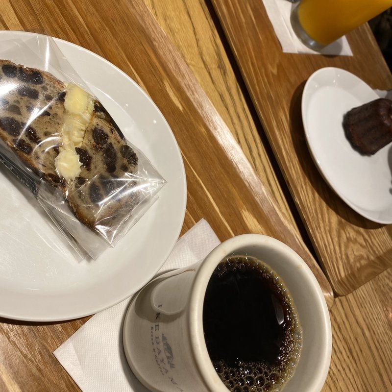 レーズンバターサンド(ブレッド&コーヒー イケダヤマ)