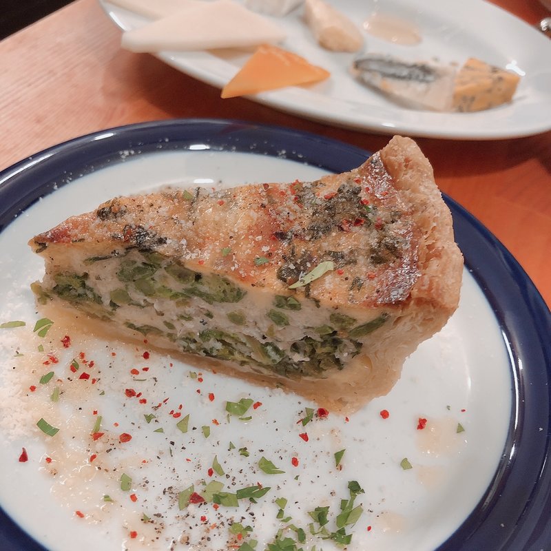 キッシュ(ワインバー ビルド)