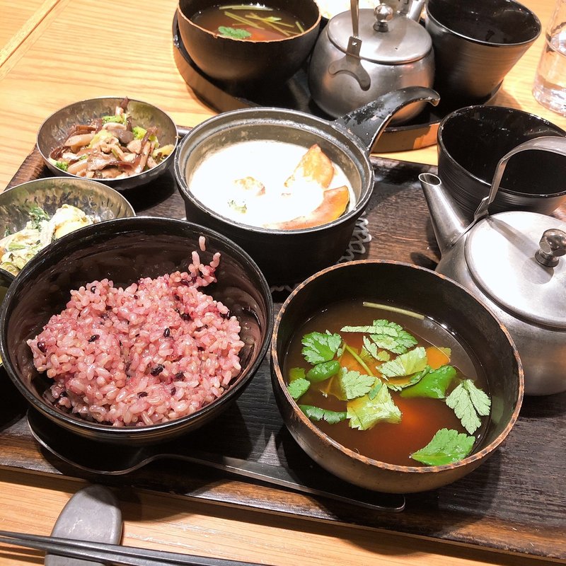 (24/7 café apartment 梅田)