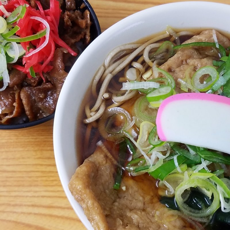 きつねそば+ミニ豚丼(そば処 瓢箪 （そばどころひょうたん）)