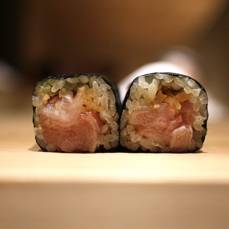 とろたく巻き(鮨 利崎)