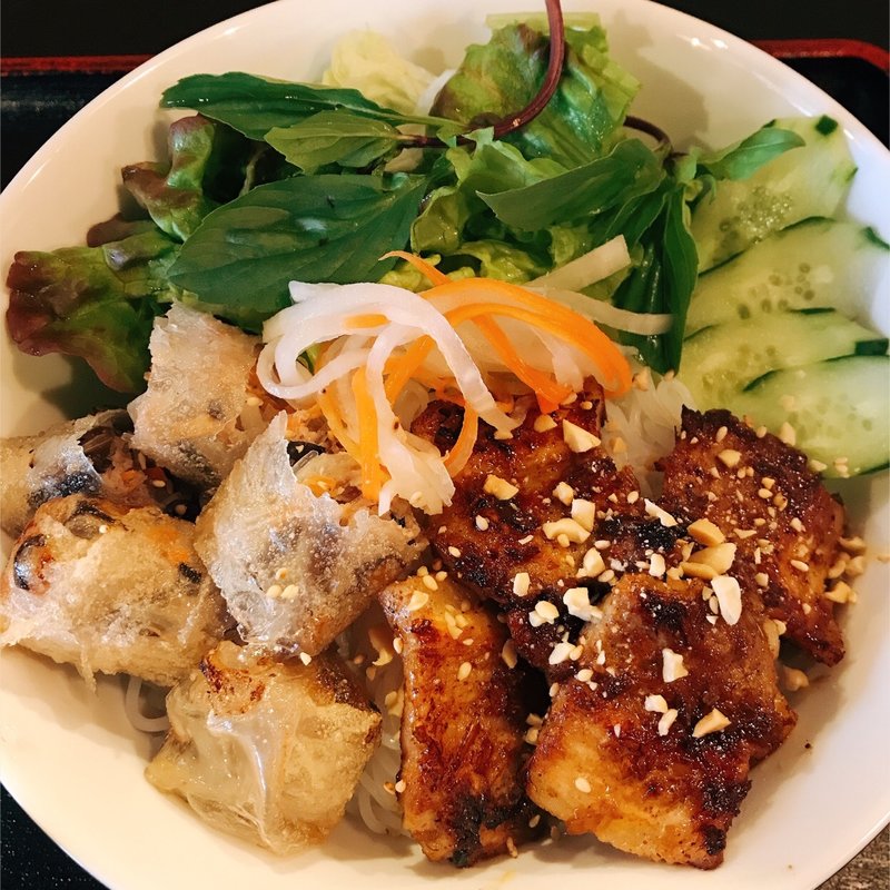 豚バラ焼きビーフン(ワンスーア)