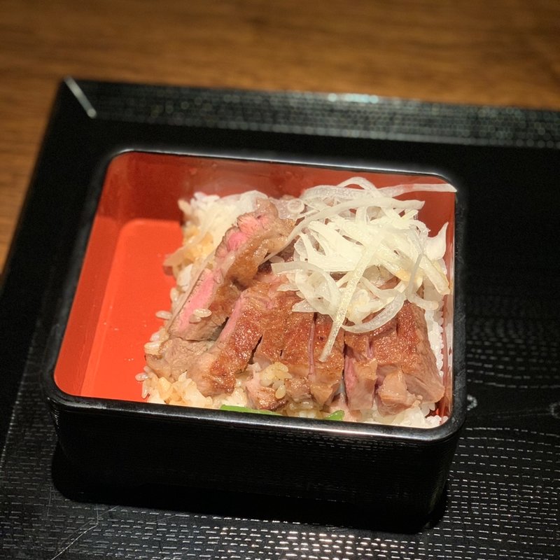 大盛りステーキ重(八丁堀黒きん )