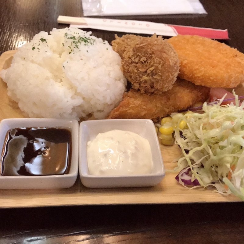 ミックスフライ定食(自家焙煎珈琲 蔵味)