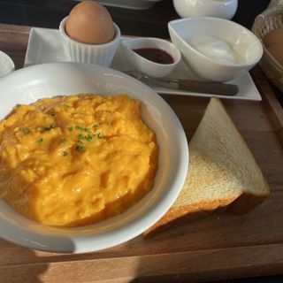 デニッシュ食パンモーニングセット(eggg Cafe 小平本店)