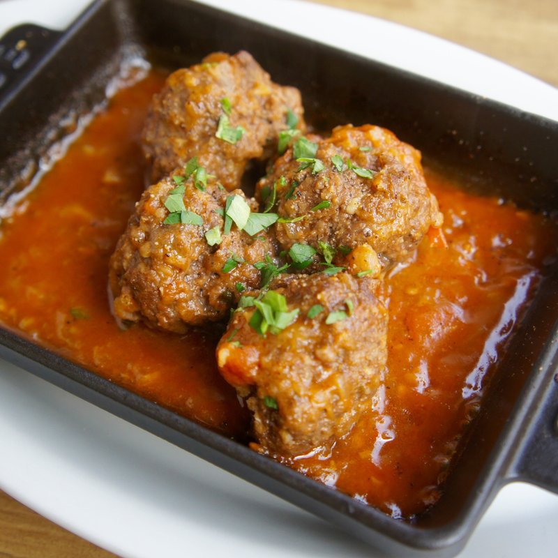 茶路産羊肉ボールのスペイン風トマト煮込み(SARU - Apero Bistro - 自由が丘)