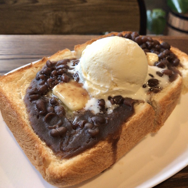 あんバターアイストースト(cafe  earth)