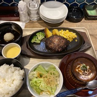 ハンバーグ&シチューランチ(炭火焼肉もざいく春日店)