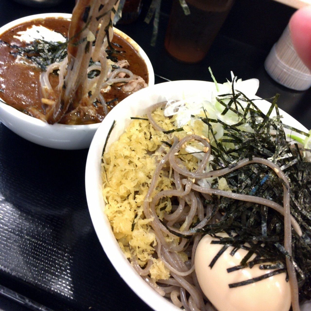 黒カレー肉そば なぜ蕎麦にラー油を入れるのか 秋葉原店 の口コミ一覧 おいしい一皿が集まるグルメコミュニティサービス Sarah