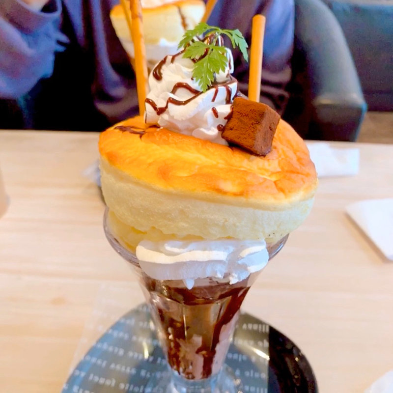 スフレパンケーキパフェ(Fun Space Cafe 天保山店)