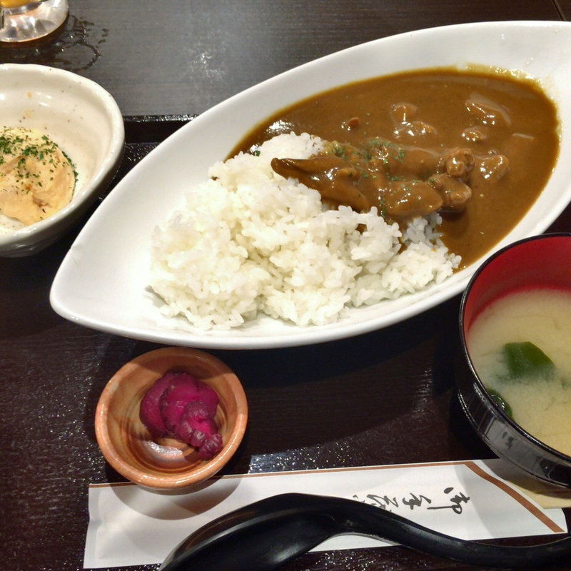 ホルモンカレー(肉もつ屋 神坊)