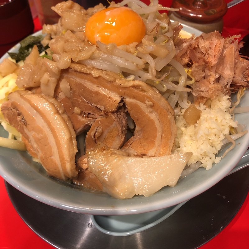 まぜそば 肉のせ(ハイカロリー学園 所沢 プロペ通り店)